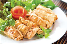 Tàu hủ ky cuộn hải sản chiên